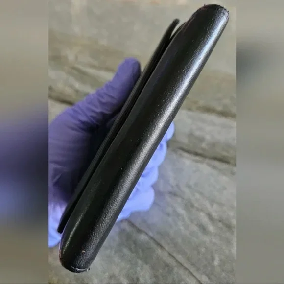 CHANEL Black Leather Wallet - Picture 9 of 10